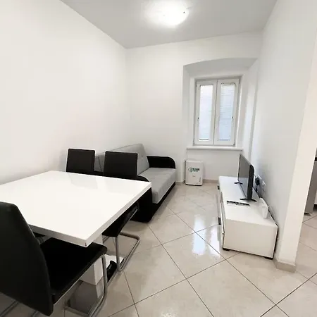 Appartement Apartma - Koper